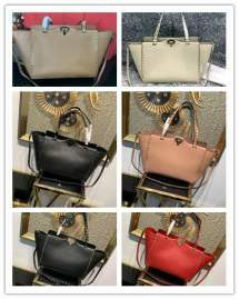 Picture of Valentino Handbags _SKUfw124530660fw
